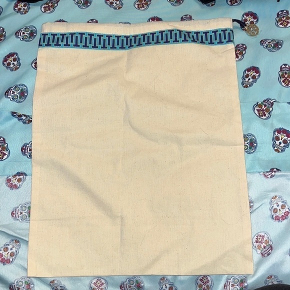 TORY NEW AUTHENTIC
BURCH COTTON DUSTER
DUSTBAG MEDIUM SIZE
13X10" NATURAL/CREAM - Picture 1 of 3